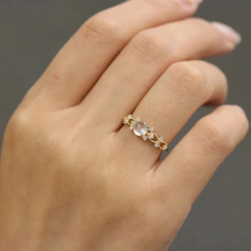 Sienna Doro Handset Moonstone Ring