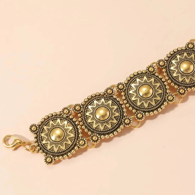 Solenne Renaissance Ornate Choker