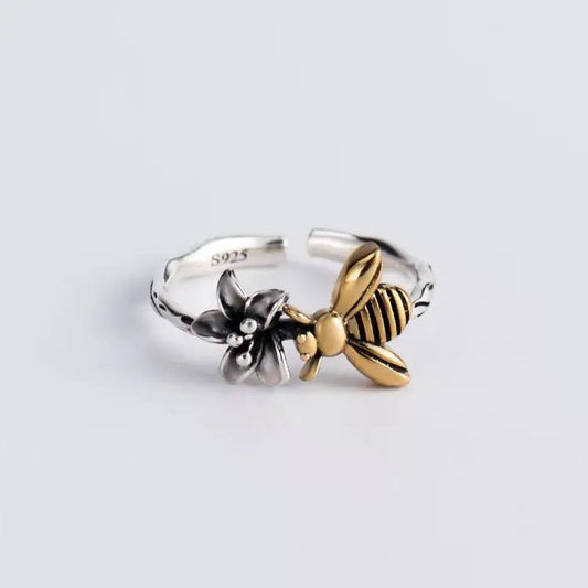 Aveline Liora Honeybee Ring